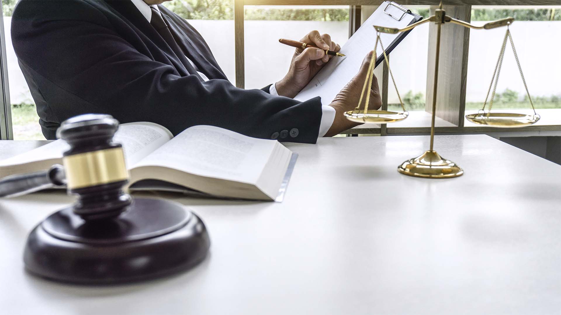 OUTSOURCING & CONSULTING